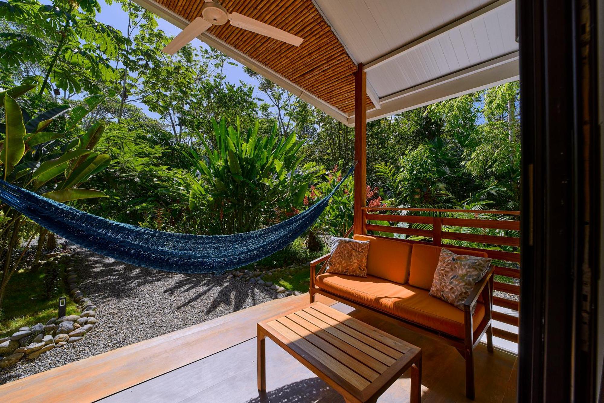 Dragonfly Beachfront Villas-Adult Only Пунта-Ува Екстер'єр фото