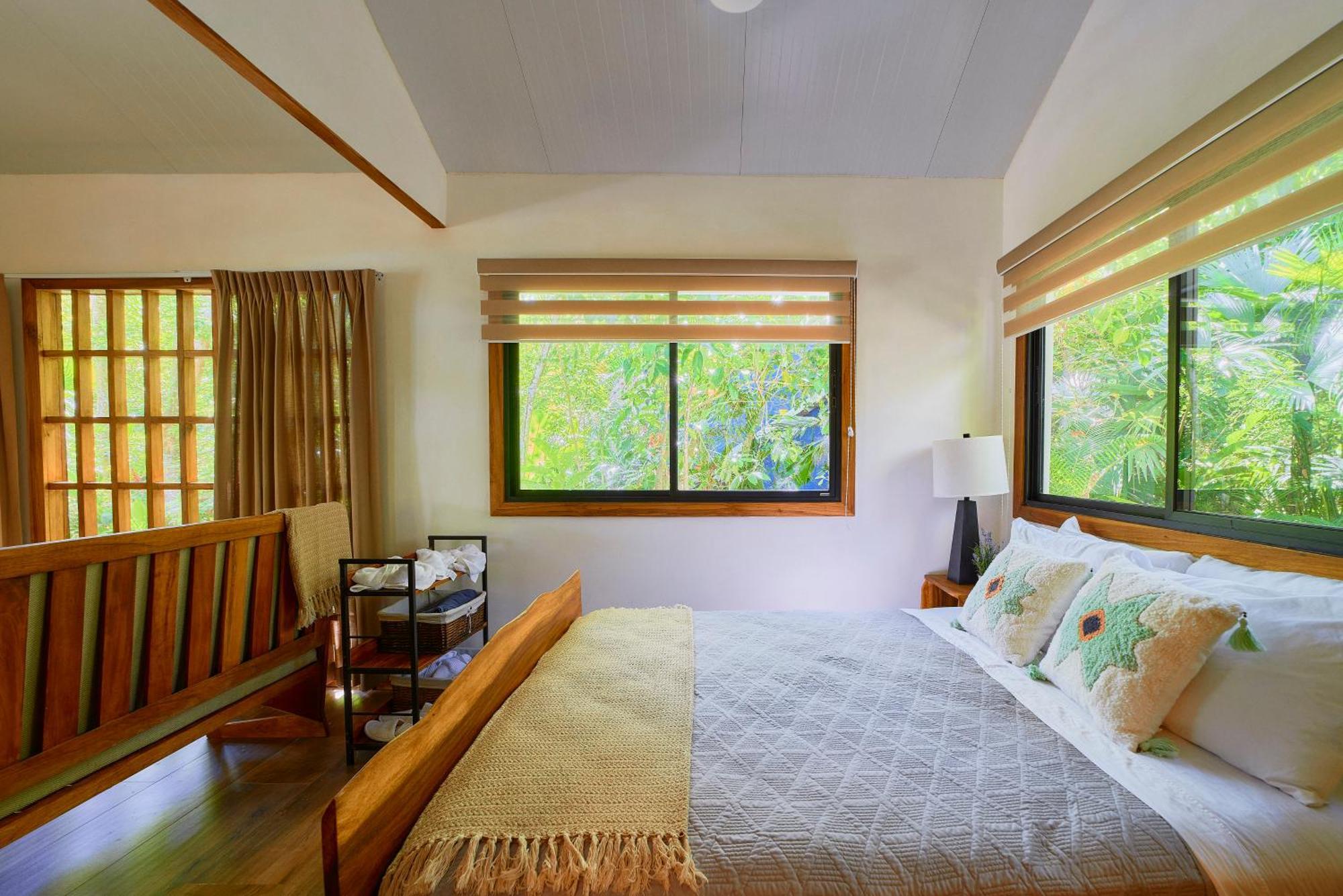 Dragonfly Beachfront Villas-Adult Only Пунта-Ува Екстер'єр фото