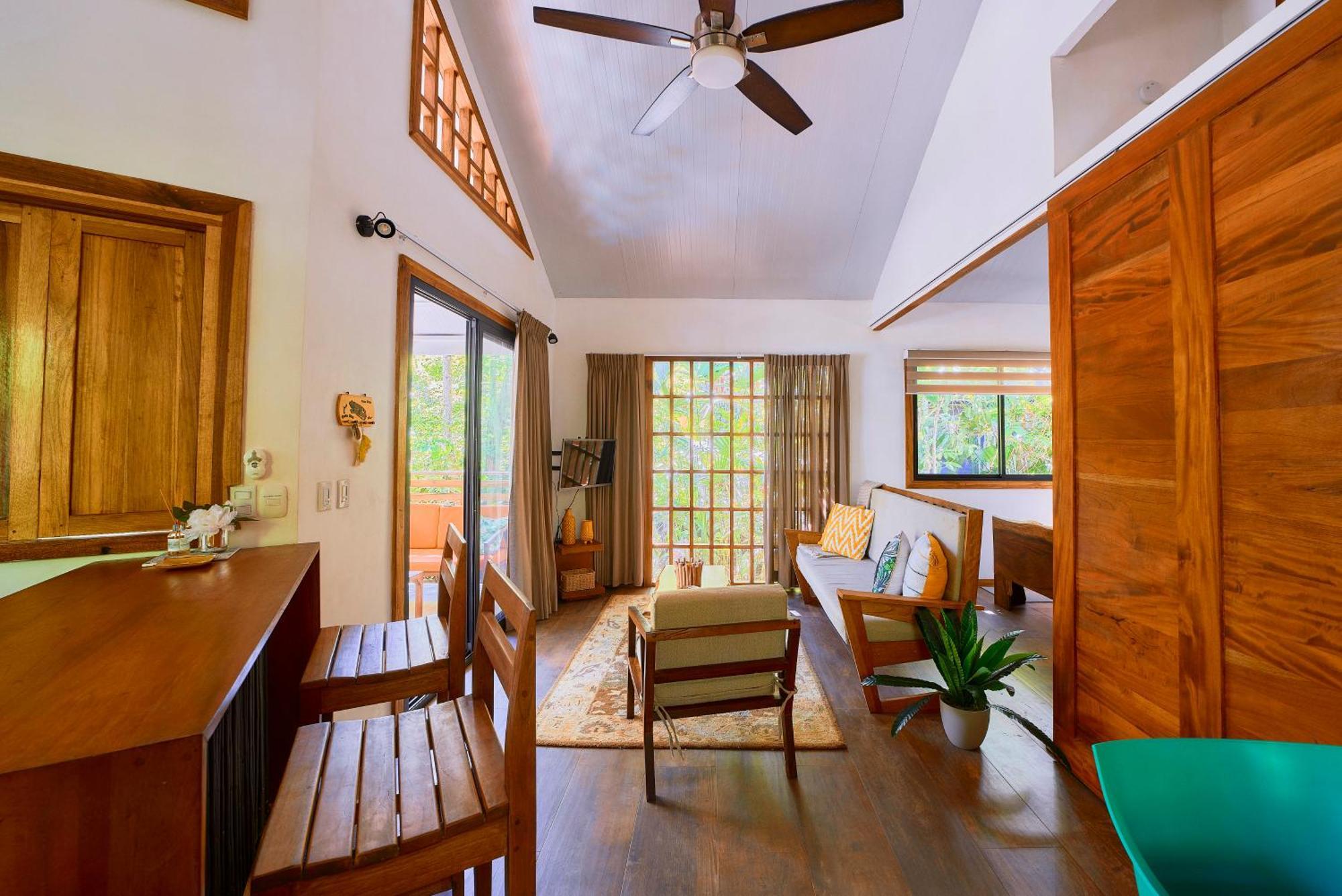 Dragonfly Beachfront Villas-Adult Only Пунта-Ува Екстер'єр фото